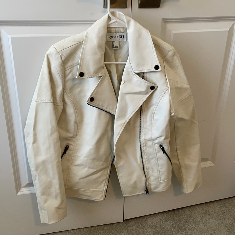 NWOT Forever21 leather jacket